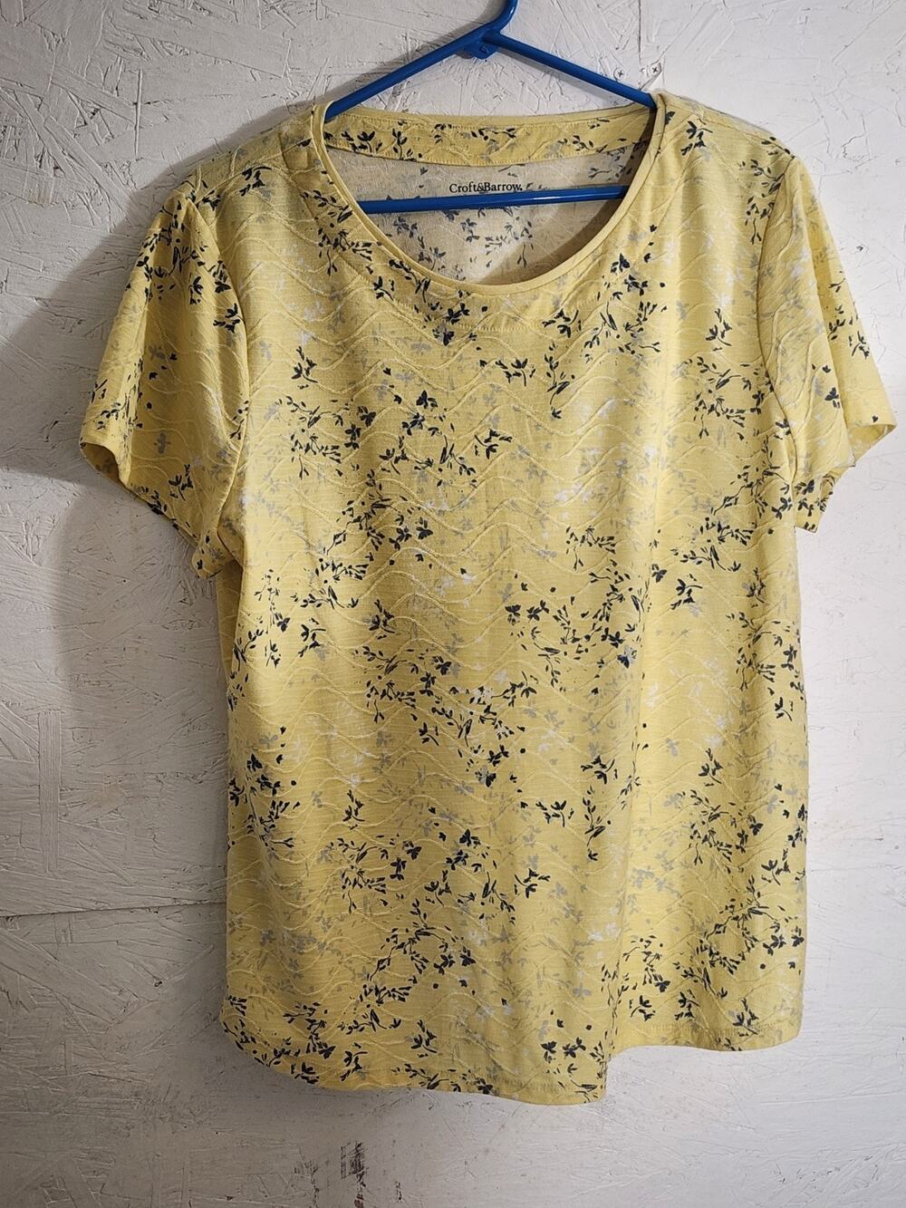 croft and barrow womens tops XL Floral Yellow Short Sleeve